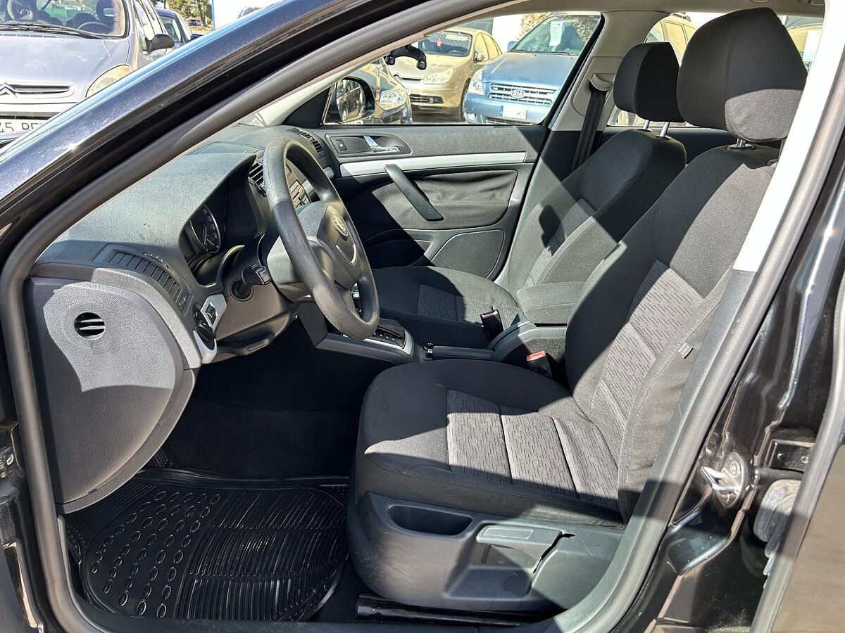 SKODA OCTAVIA AMBIENTE ESTATE 1.6 TDI AUTO SPANISH LHD IN SPAIN 80000 MILES 2011